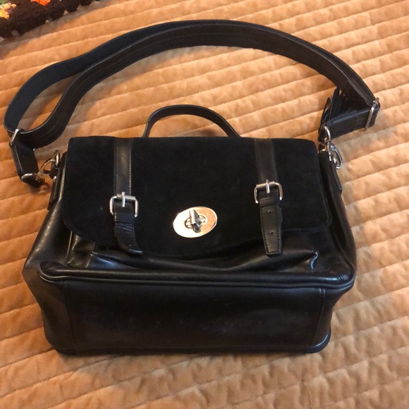 Gun Tote’n Mamas Handbags - Black Conceal Carry Satchel with Texture and Turnlock Closure